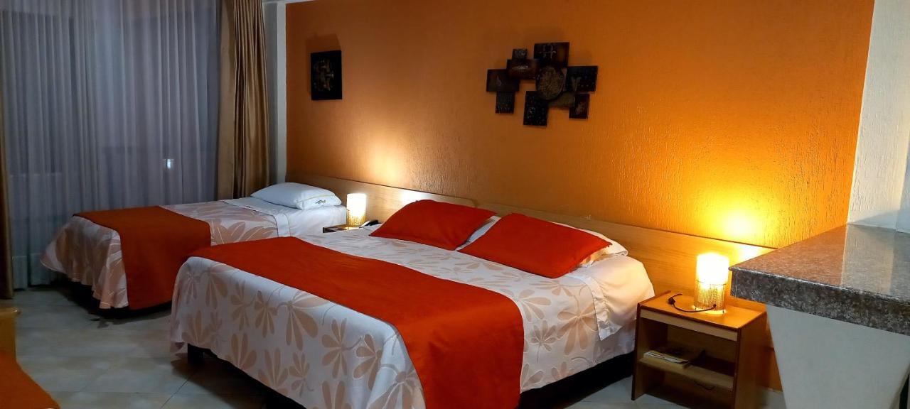 Hoteles Bogota Inn Turisticas 63 מראה חיצוני תמונה