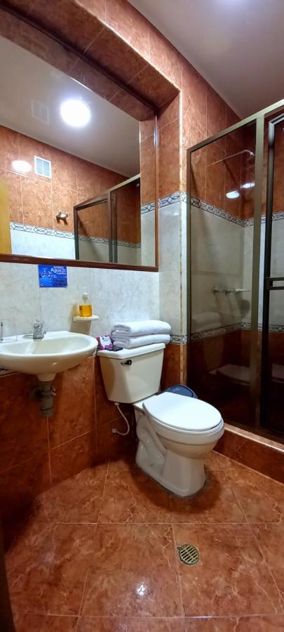 Hoteles Bogota Inn Turisticas 63 מראה חיצוני תמונה